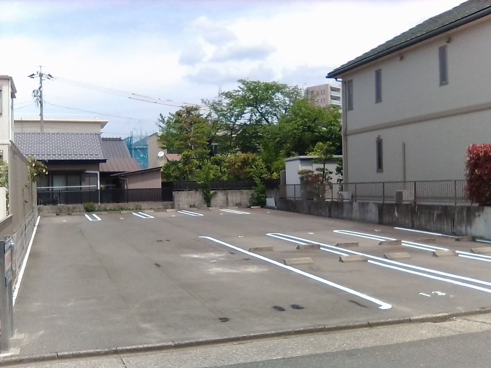萩山中学校前駐車場